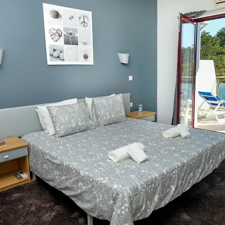 Summer In Paradise - Sea View And Pool In Apartamento *