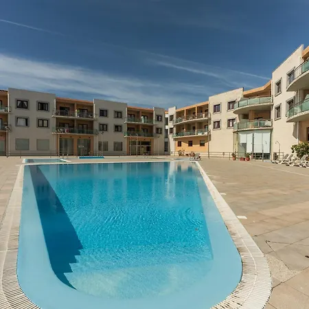 Summer In Paradise - Sea View And Pool In Apartamento *