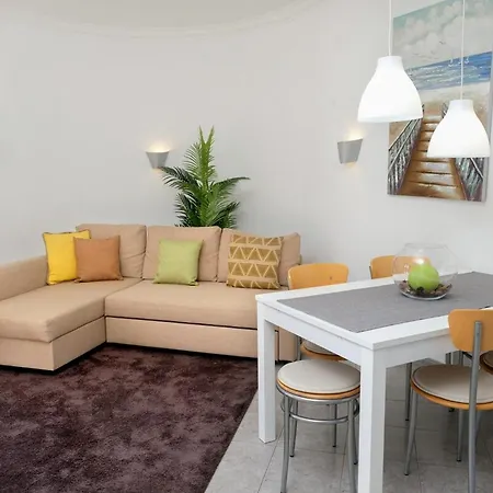 Summer In Paradise - Sea View And Pool In Appartamento *